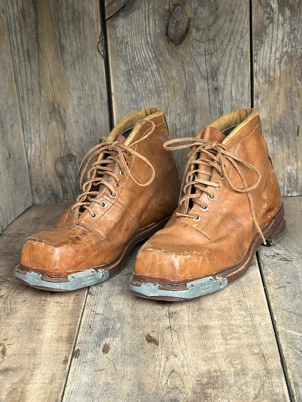 Vintage Square Toe Leather Ski Boots